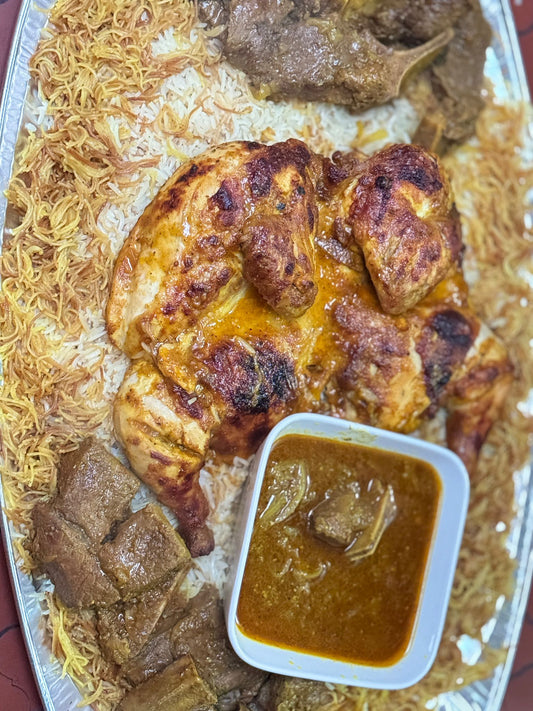 Rijs met mix van vlees en kip